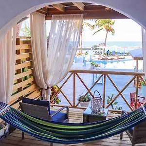 Ocean Point & Adults Only Отель